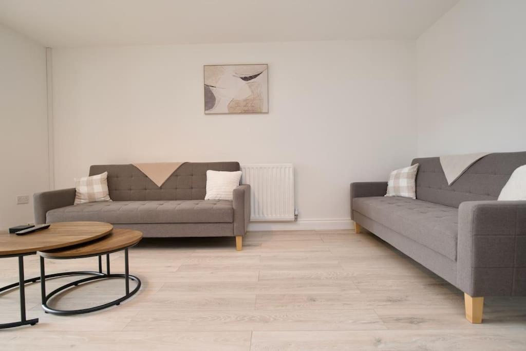 Hall Lane House - 4bed Gem Near Hospital With Free Driveway Parking Coventry